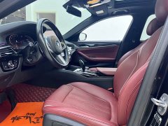 BMW 5 Series facelift 530Li leading M sports package - фото 9