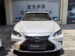 Lexus ES 200 Excellence Edition - фото 2