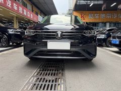 Volkswagen Tiguan L Outstanding 300TSI Automatic Two-wheel Drive Dragon Edition - фото 2