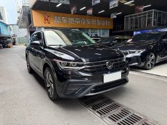 Volkswagen Tiguan L Outstanding 300TSI Automatic Two-wheel Drive Dragon Edition - фото 3