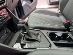 Volkswagen Tiguan L Outstanding 300TSI Automatic Two-wheel Drive Dragon Edition - фото 9