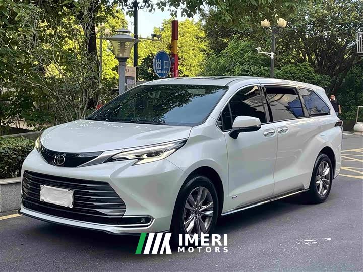 Toyota SIENNA 2.5L hybrid four-wheel drive luxury version - автомобиль из Китая