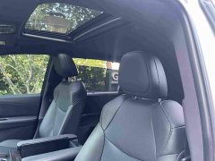 Toyota SIENNA 2.5L hybrid four-wheel drive luxury version - фото 9