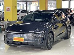 Tesla Model Y rear-wheel drive first edition - фото 1