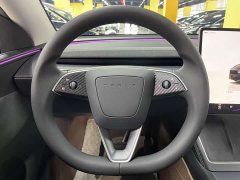 Tesla Model Y rear-wheel drive first edition - фото 11
