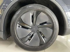 Tesla Model Y rear-wheel drive first edition - фото 13