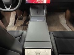 Tesla Model Y rear-wheel drive first edition - фото 9
