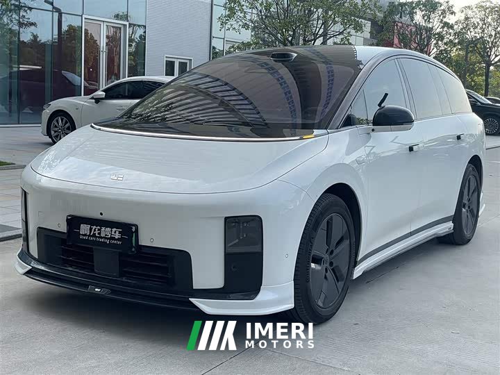 Li Auto Ideal i8 Standard Edition - автомобиль из Китая