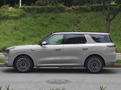 Lexus Zhiji LS8 66 Ultra technology flagship large five-seater - фото 3