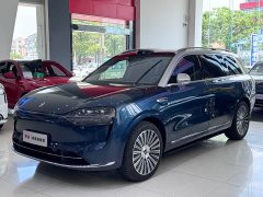 AITO Wenjie M9 extended range Ultra version 52kWh 6-seater version (192-line lidar) - фото 1