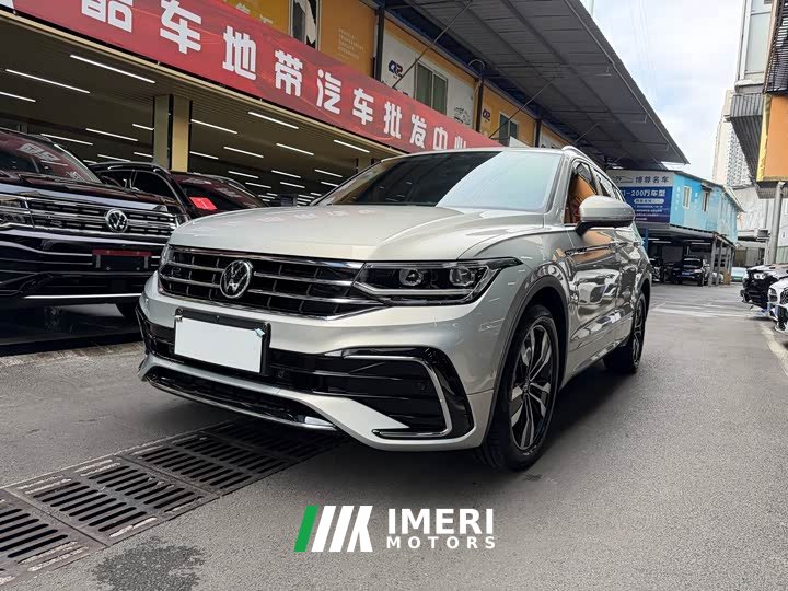 Volkswagen Tiguan L 2022 330TSI automatic two-wheel drive R-Line version - автомобиль из Китая