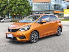 Lynk & Co LIFE 1.5L CVT SPORT Heartbeat Edition - фото 1