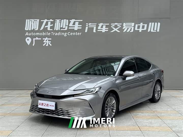 Toyota Camry Hybrid 2.0HG Premium Edition - автомобиль из Китая
