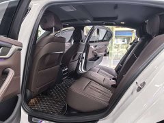 BMW 5 Series 530Li Leading M Sports Package - фото 6