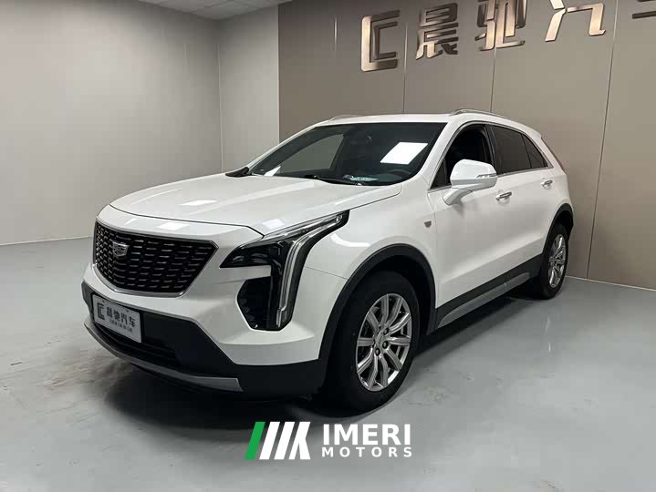 Cadillac XT4 28T two-wheel drive leading - автомобиль из Китая