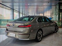 BMW i7 2023 xDrive60L Excellence - фото 4