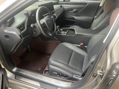 Lexus ES 200 Excellence Edition - фото 8