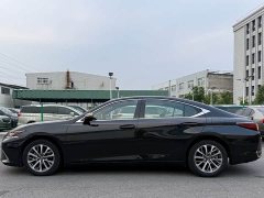 Lexus ES 260 Excellence Edition - фото 15