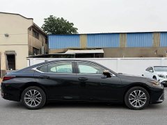 Lexus ES 260 Excellence Edition - фото 18