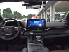 Toyota SIENNA 2021 2.5L Hybrid Platinum Edition - фото 11