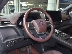 Toyota SIENNA 2021 2.5L Hybrid Platinum Edition - фото 7