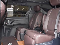 Toyota SIENNA 2021 2.5L Hybrid Platinum Edition - фото 8