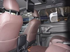 Toyota SIENNA 2021 2.5L Hybrid Platinum Edition - фото 9