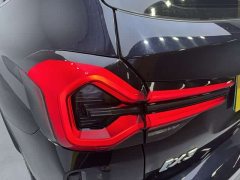 BMW iX3 leading - фото 15