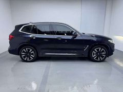 BMW iX3 leading - фото 6