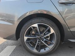 Audi A4L 40 TFSI Fashionable and Dynamic - фото 11