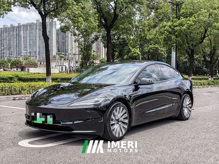 Tesla Model 3 long range all-wheel drive version - автомобиль из Китая