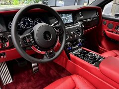 Rolls-Royce Cullinan Black Badge - фото 2
