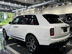 Rolls-Royce Cullinan Black Badge - фото 8