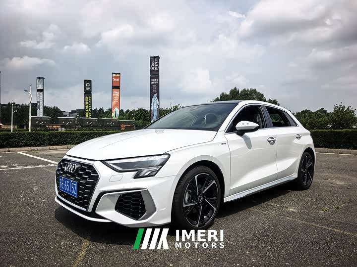 Audi A3 Sportback 35 TFSI stylish and sporty - автомобиль из Китая