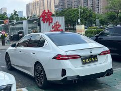 BMW 5 Series 530Li Leading M Sports Package - фото 4
