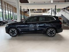 BMW iX3 2022 leading - фото 9