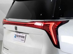 BMW Century 2.0T Six-Seater Yunshi Edition - фото 9