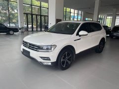 Volkswagen Tiguan L 330TSI automatic two-wheel drive smart version - фото 1
