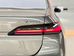 BMW 7 Series 2023 735Li M Sports Package - фото 17