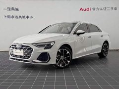 Audi A3 A3L Limousine 35TFSI Flying Spur Exclusive - фото 1