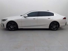 BMW i5 2024 eDrive 35L Luxury Package - фото 3