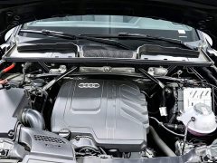 Audi Q5L 45th Anniversary Collector's Edition 45 TFSI Luxurious and Dynamic - фото 16