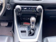 Toyota RAV4 2.0L CVT 2WD Urban Edition - фото 16