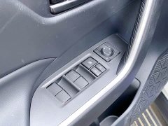 Toyota RAV4 2.0L CVT 2WD Urban Edition - фото 20