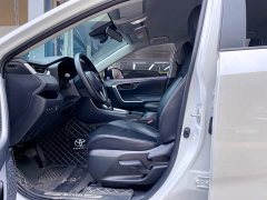Toyota RAV4 2.0L CVT 2WD Urban Edition - фото 6