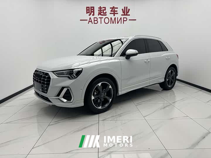 Audi Q3 35 TFSI Fashionable and Dynamic (1.4T) - автомобиль из Китая