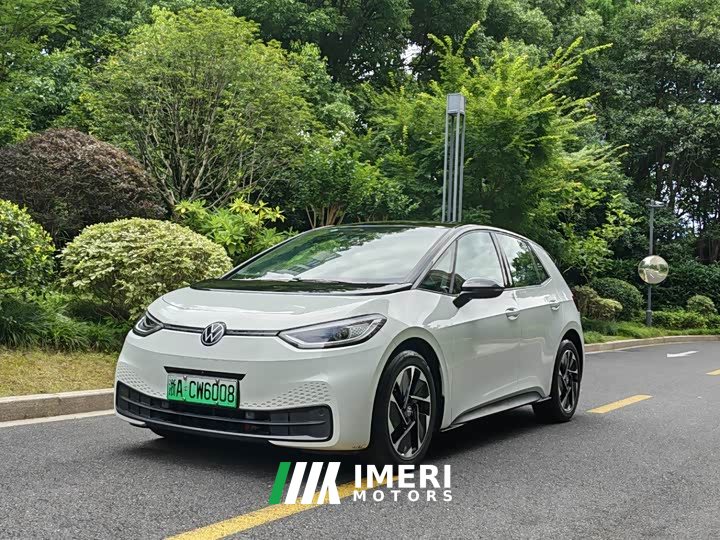 Volkswagen ID.3 2025 facelift, smart version, extremely smart version - автомобиль из Китая