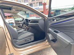 Volkswagen Passat 2023 330TSI Luxury Edition - фото 8