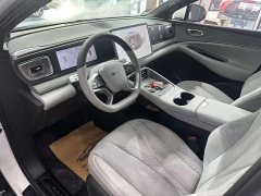 Lynk & Co Hiace 06 DM-i 205 Pilot Pro Edition - фото 11