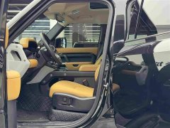 Land Rover Defender 110 3.0T P400 Dark Special Edition - фото 6